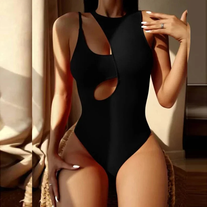 Black Front view of sexy one-piece bikini swimsuit with breast pads