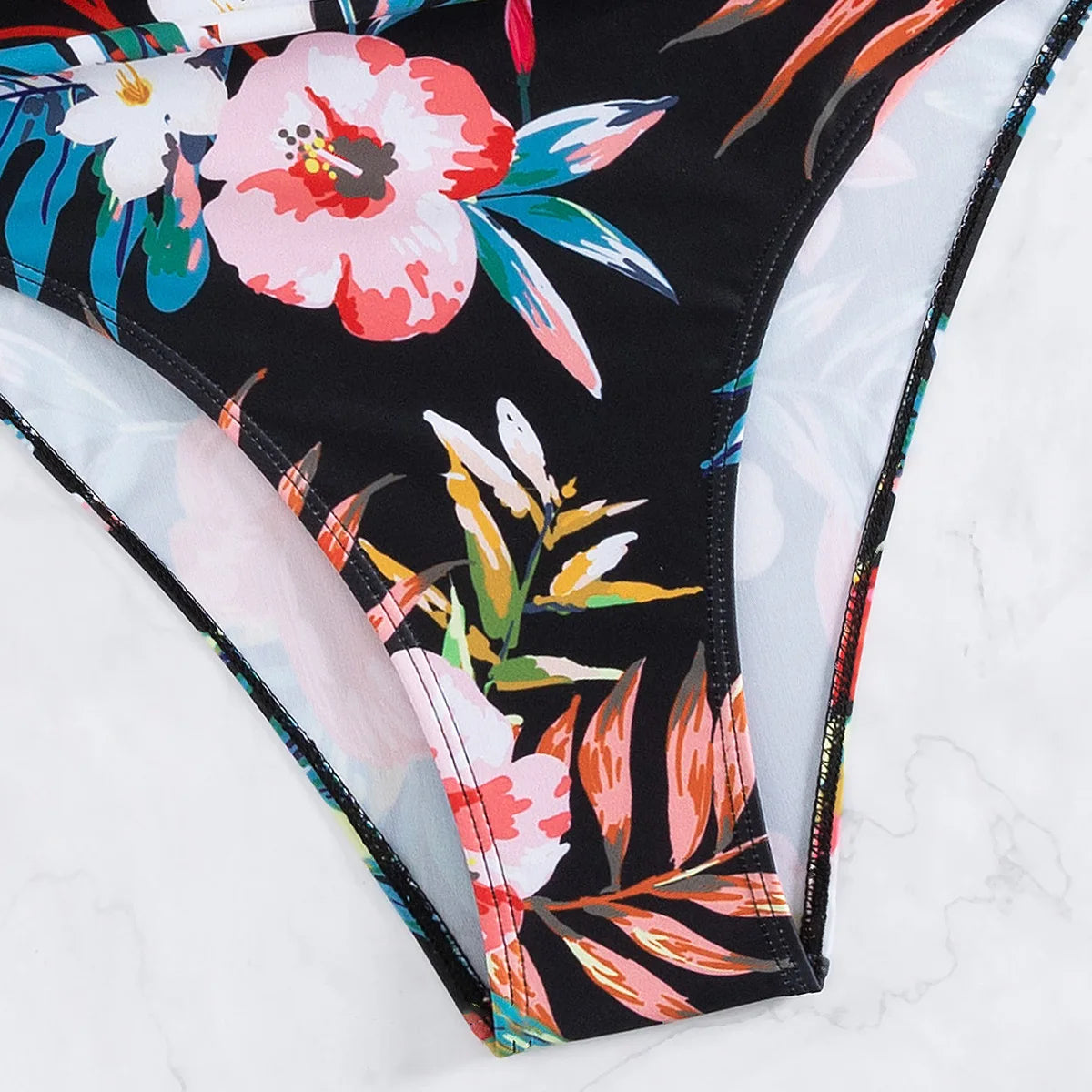 Beach-ready floral swimsuit in plus size