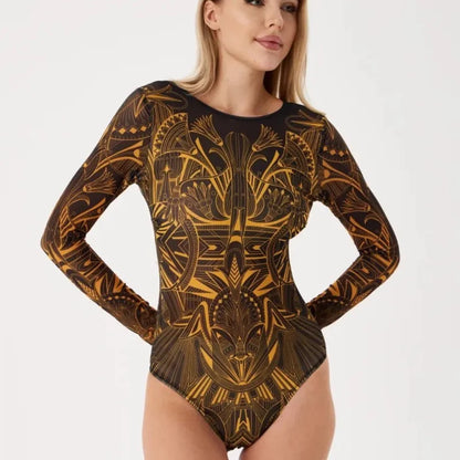 Two-piece bikini with high-waist bottom – model by the pool